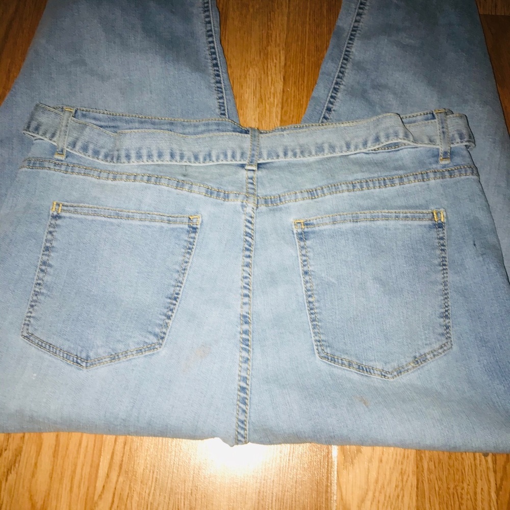 JEANS 👖 - Picture 4 of 6